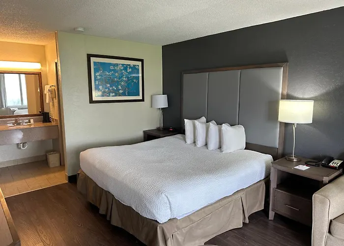 Ramada By Wyndham Houma